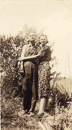 Ausie White and sister Alma about 1928