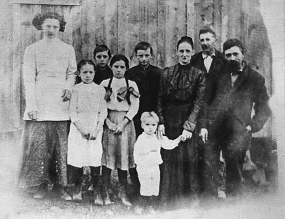 Jim White family about 1910
